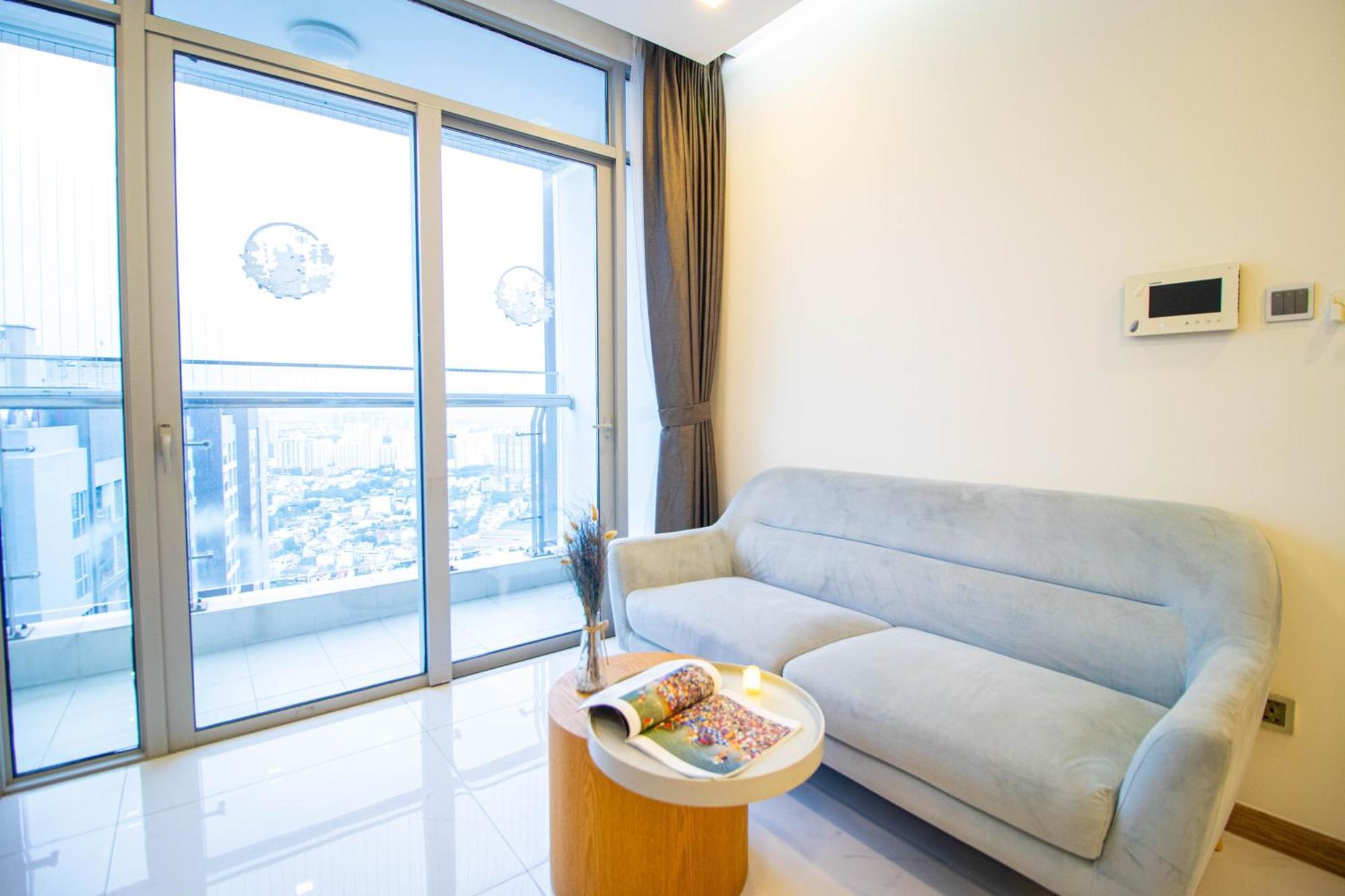 Chalton - Landmark 81 Area, Ice Rink & Grand Park Apartment *