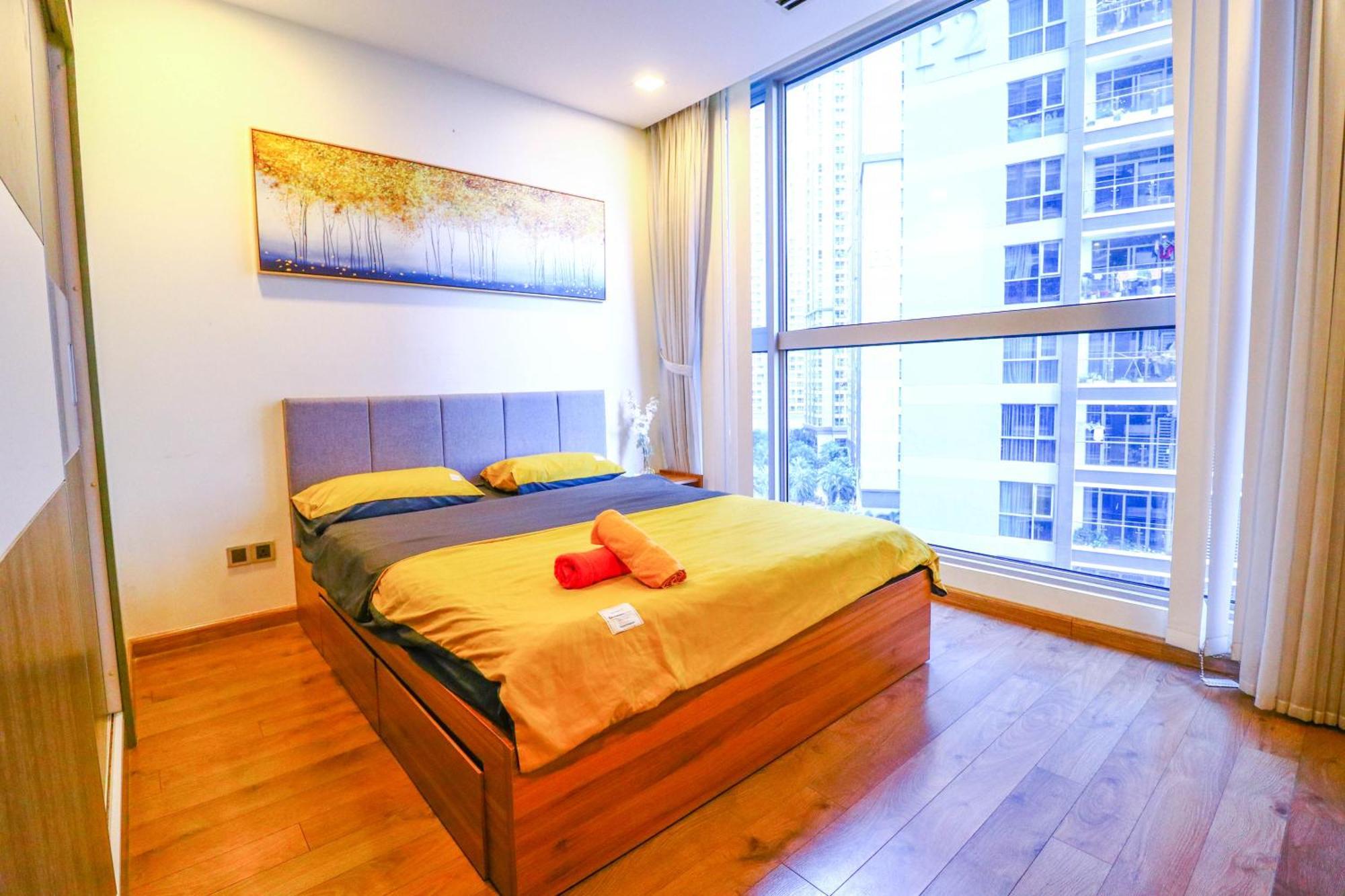 Chalton - Landmark 81 Area, Ice Rink & Grand Park * Ho Chi Minh City