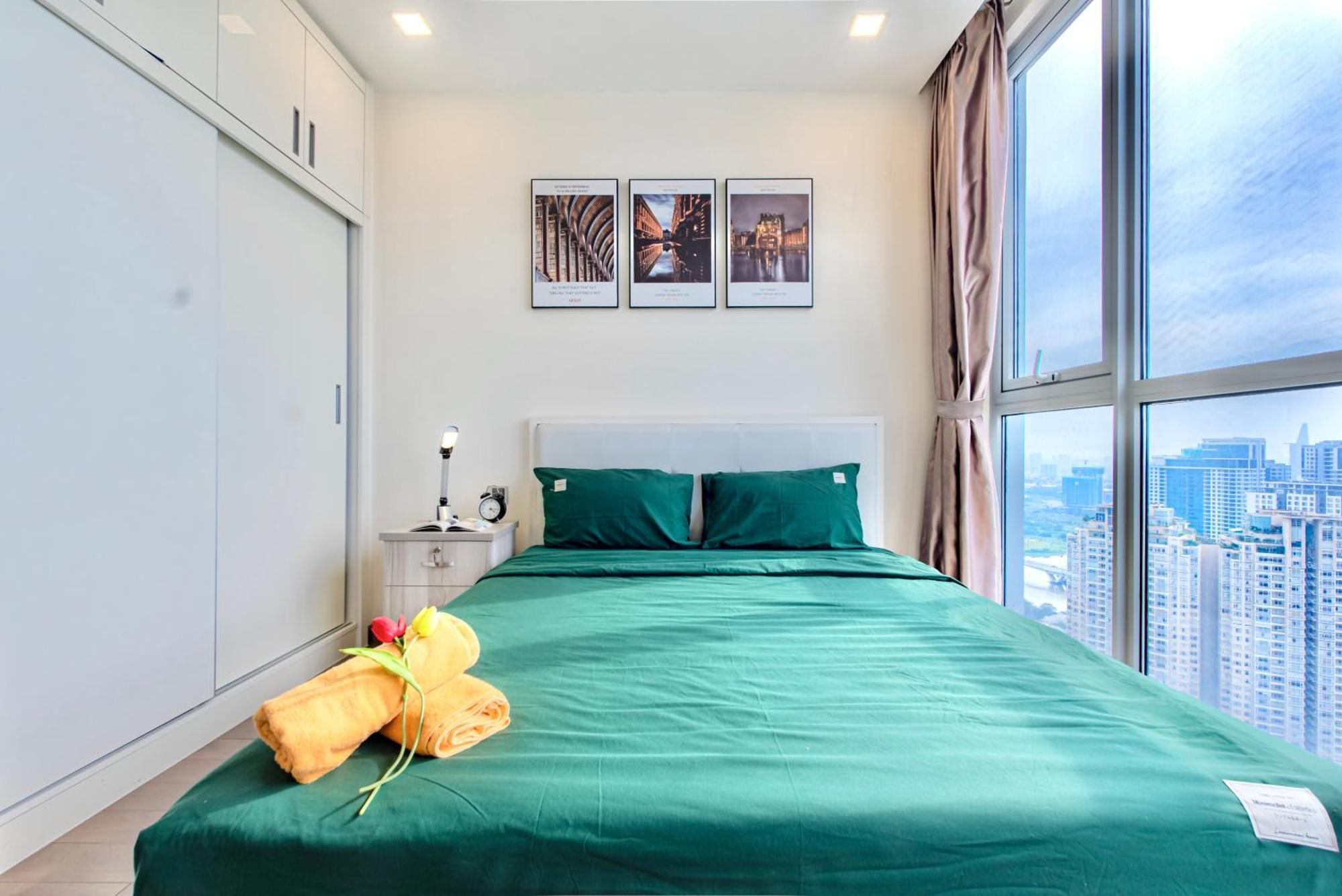 Chalton - Landmark 81 Area, Ice Rink & Grand Park * Hô Chi Minh-Ville